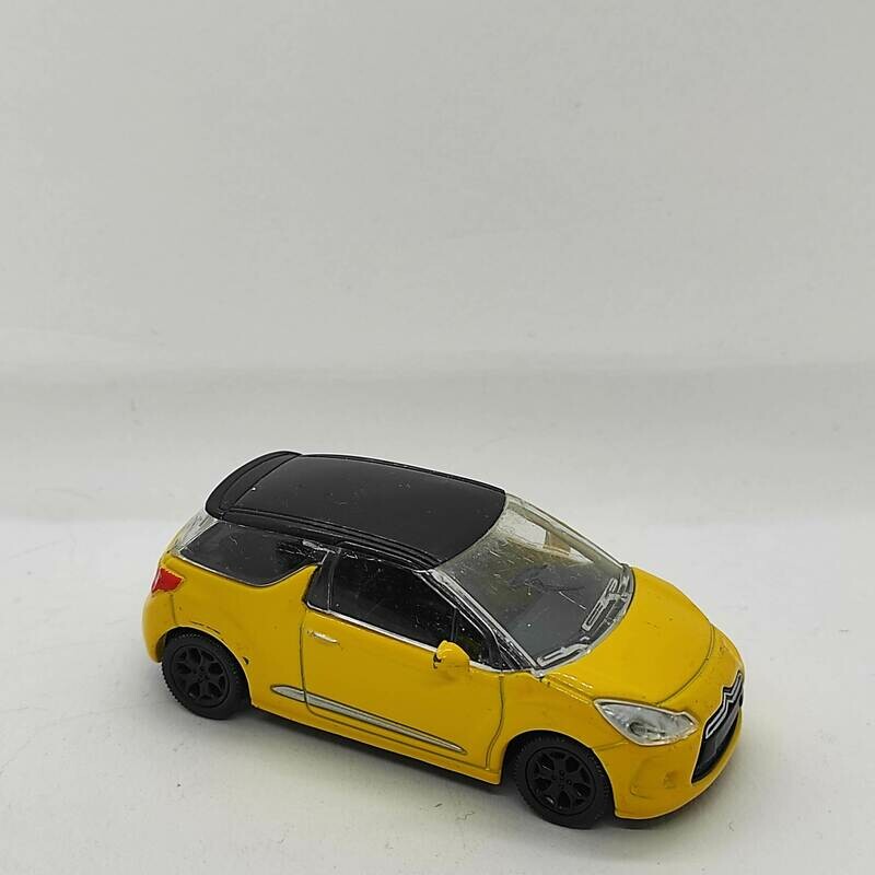 DS DS3 Jaune et noir