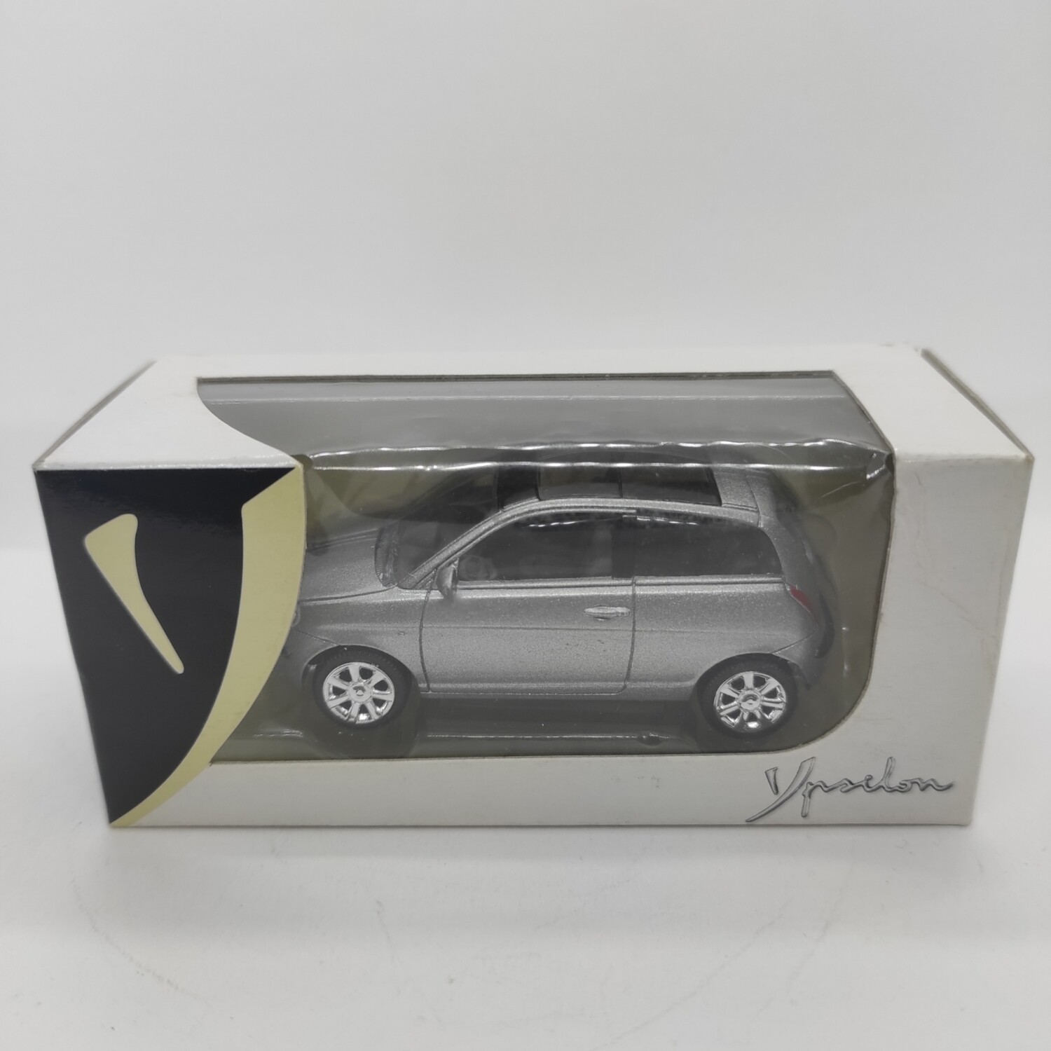 Lancia Ypsilon grise