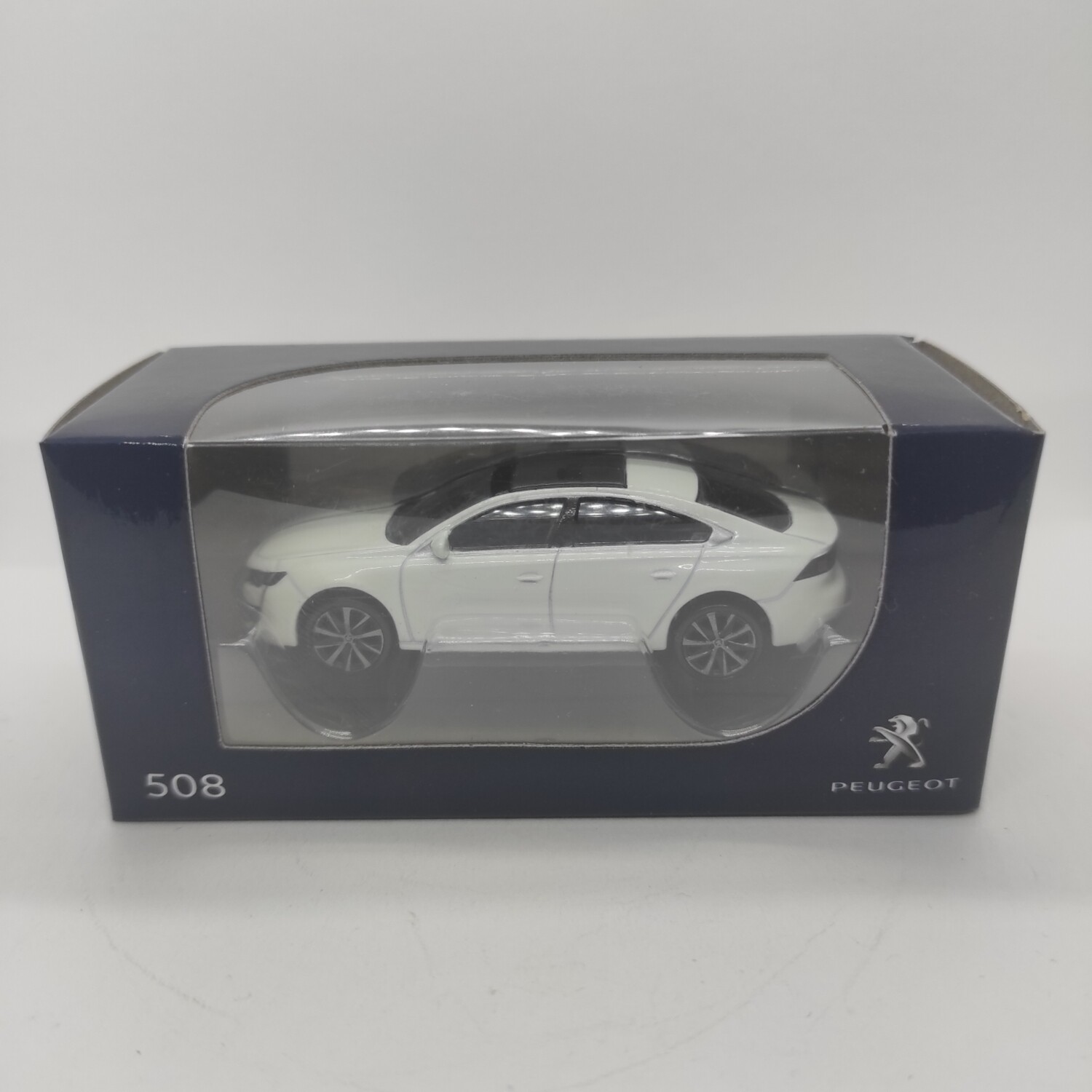 Peugeot 508 2018 blanche