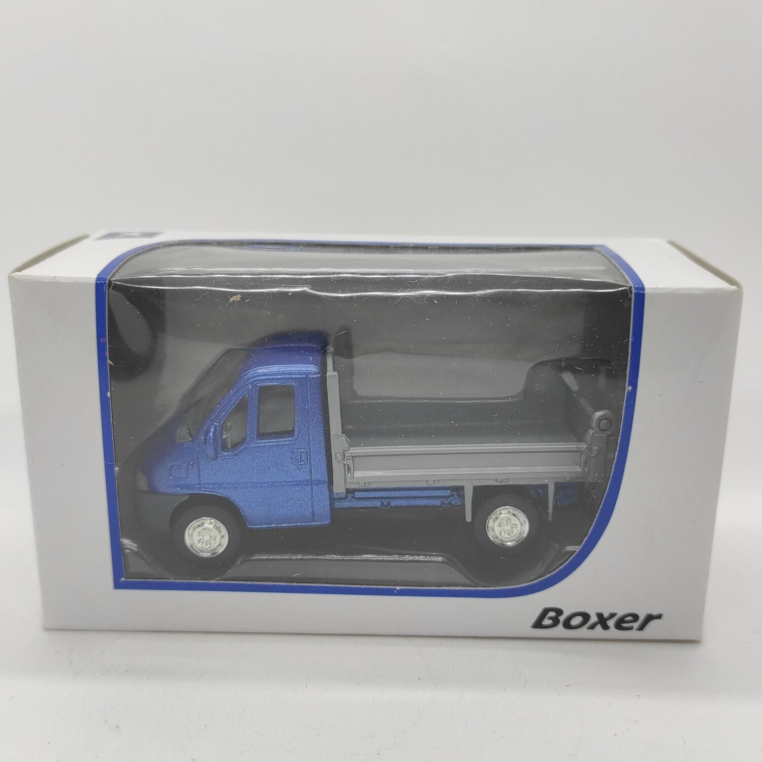 Peugeot Boxer bleu benne