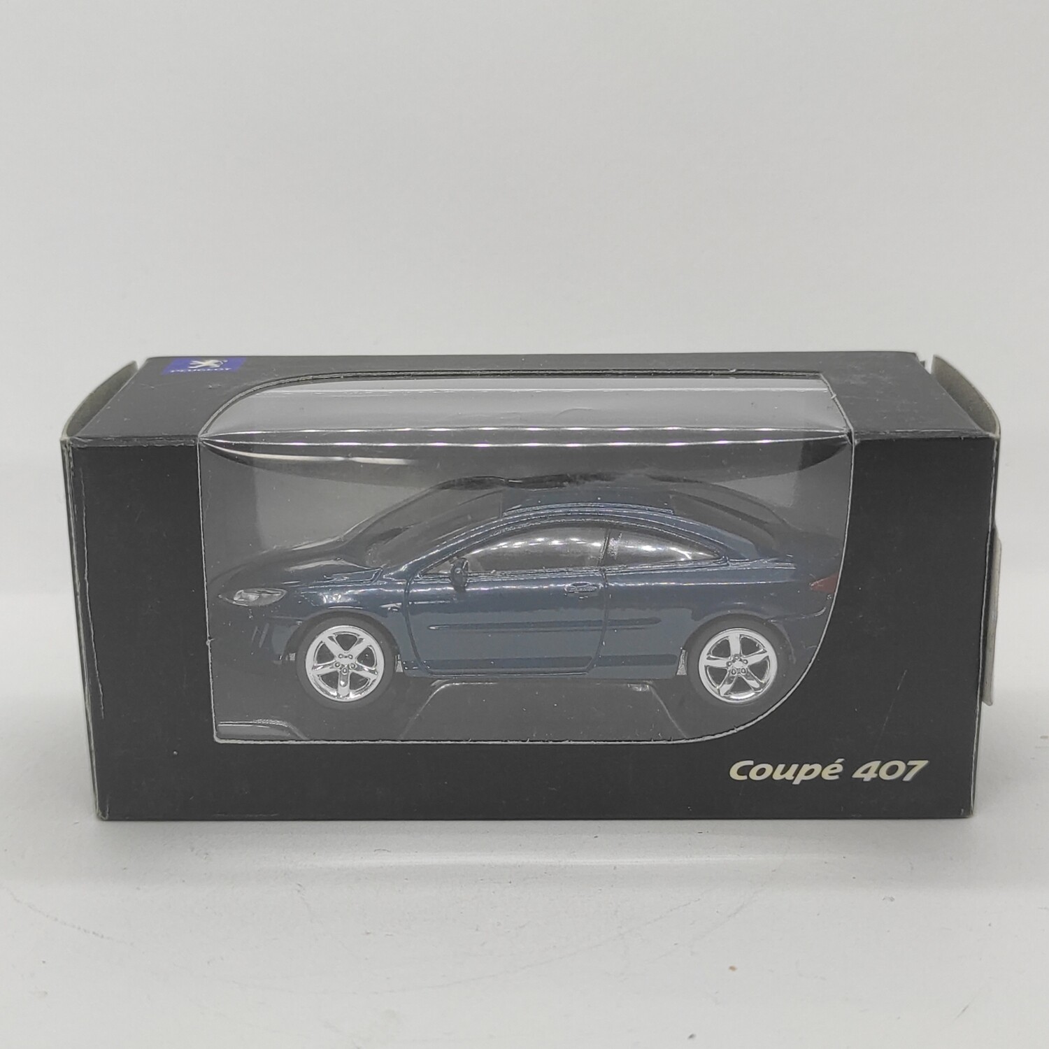 Peugeot 407 coupé Bleu