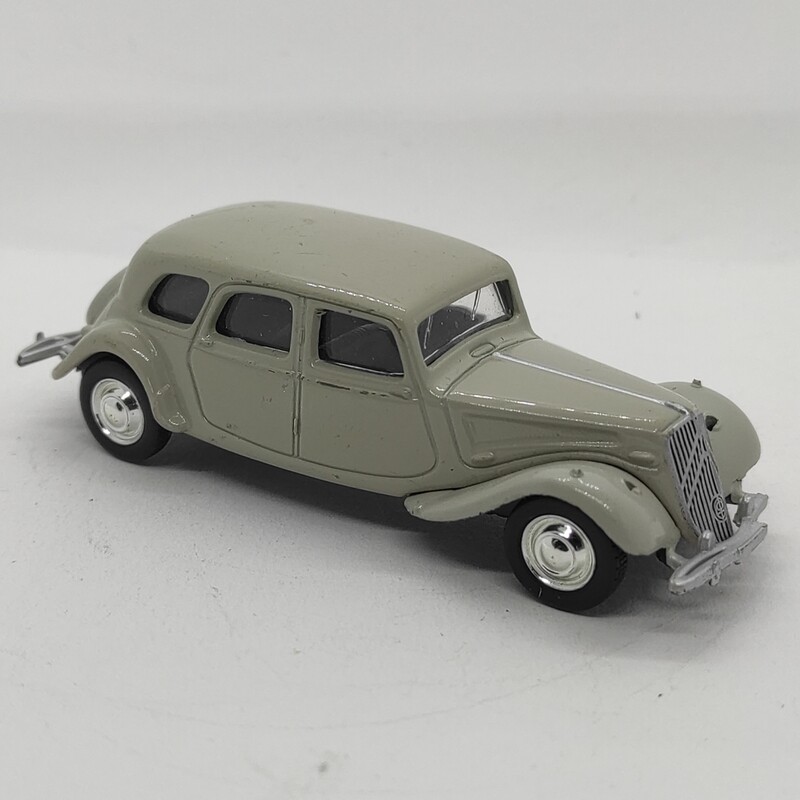 Citroen Traction Beige