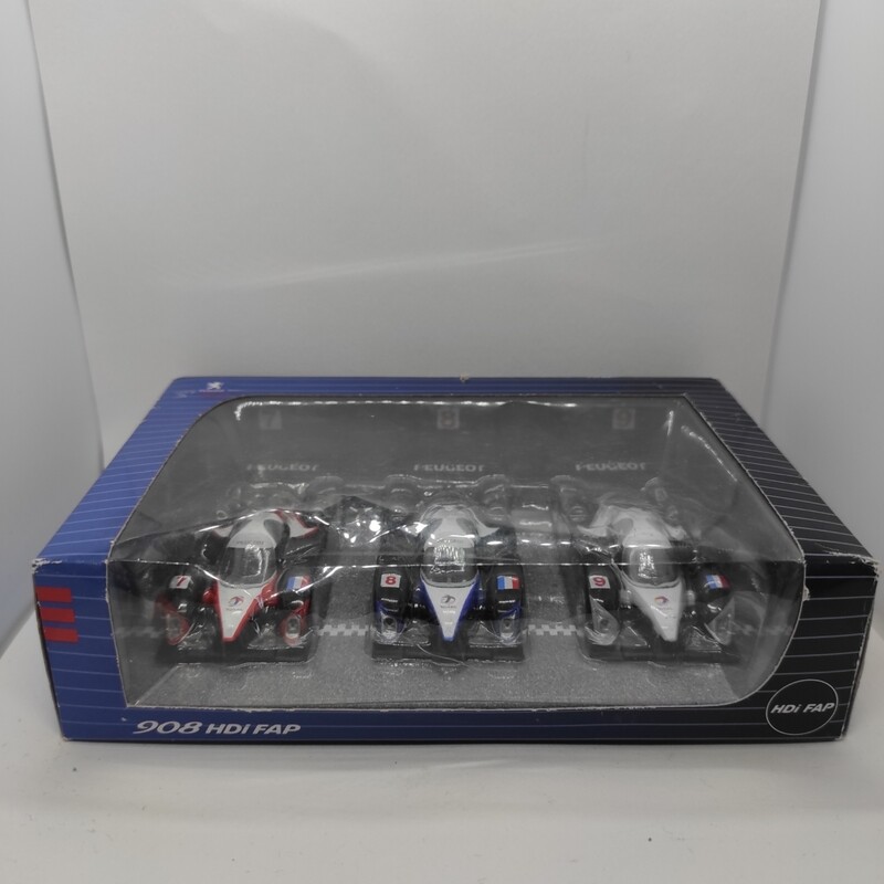 Peugeot 908 HDI FAP N°7 8 9