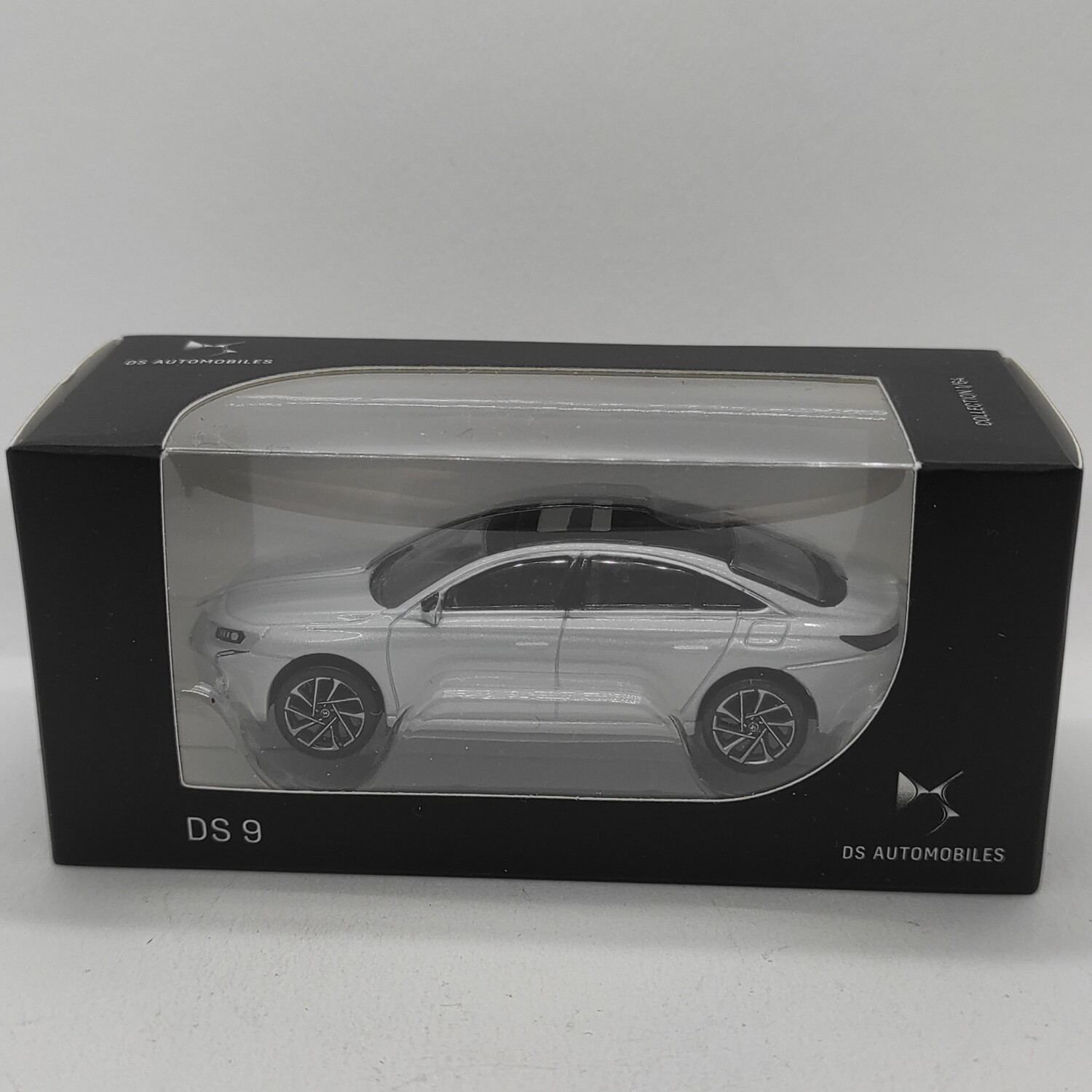 DS DS9 2021 Grise