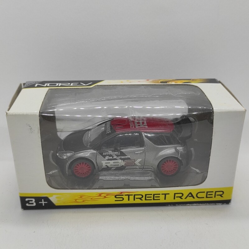 DS DS3 WRC Tuning grise et rouge