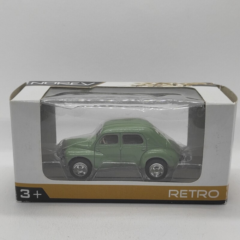 Renault 4CV verte