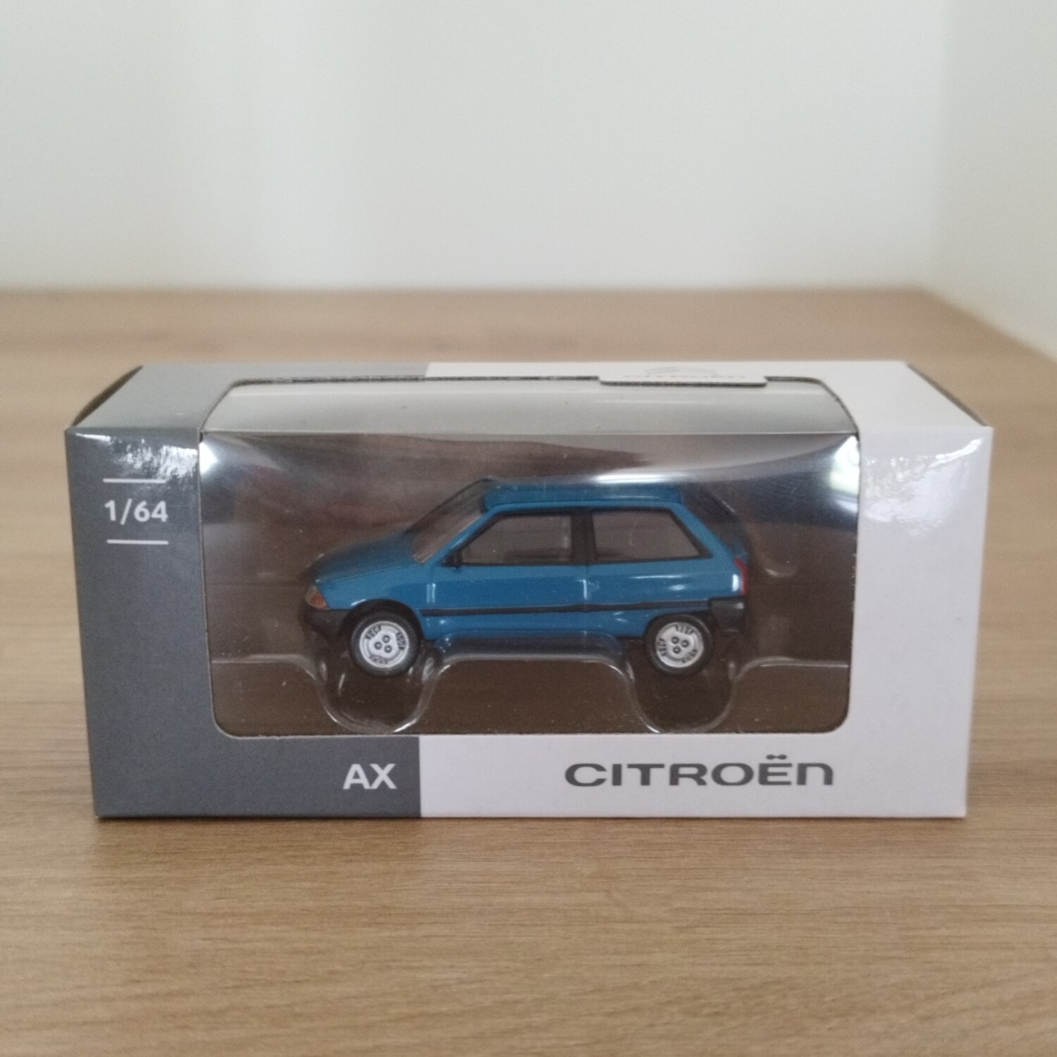 Citroen AX Bleue