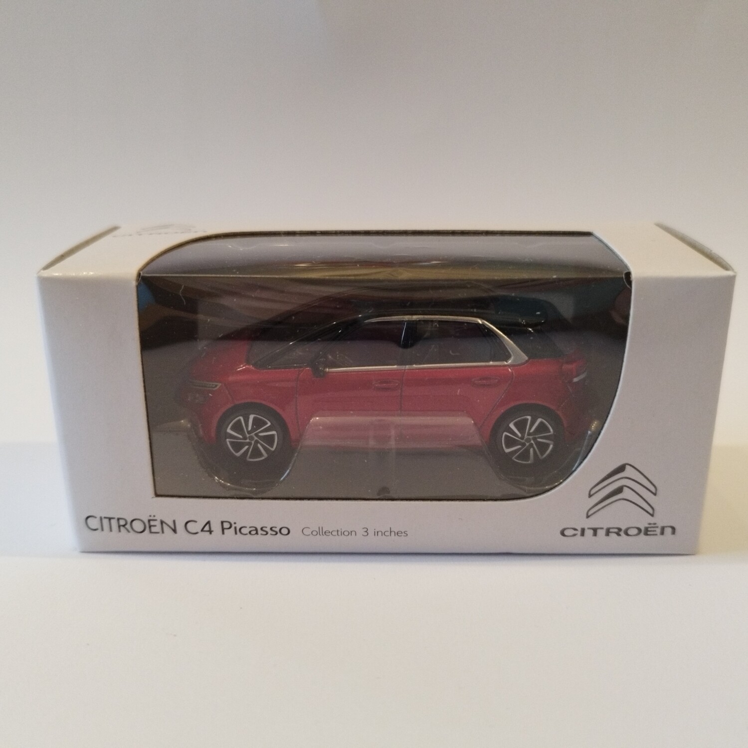 Citroen C4 Picasso 2016 rouge et noir (Boite avec nouveau logo)