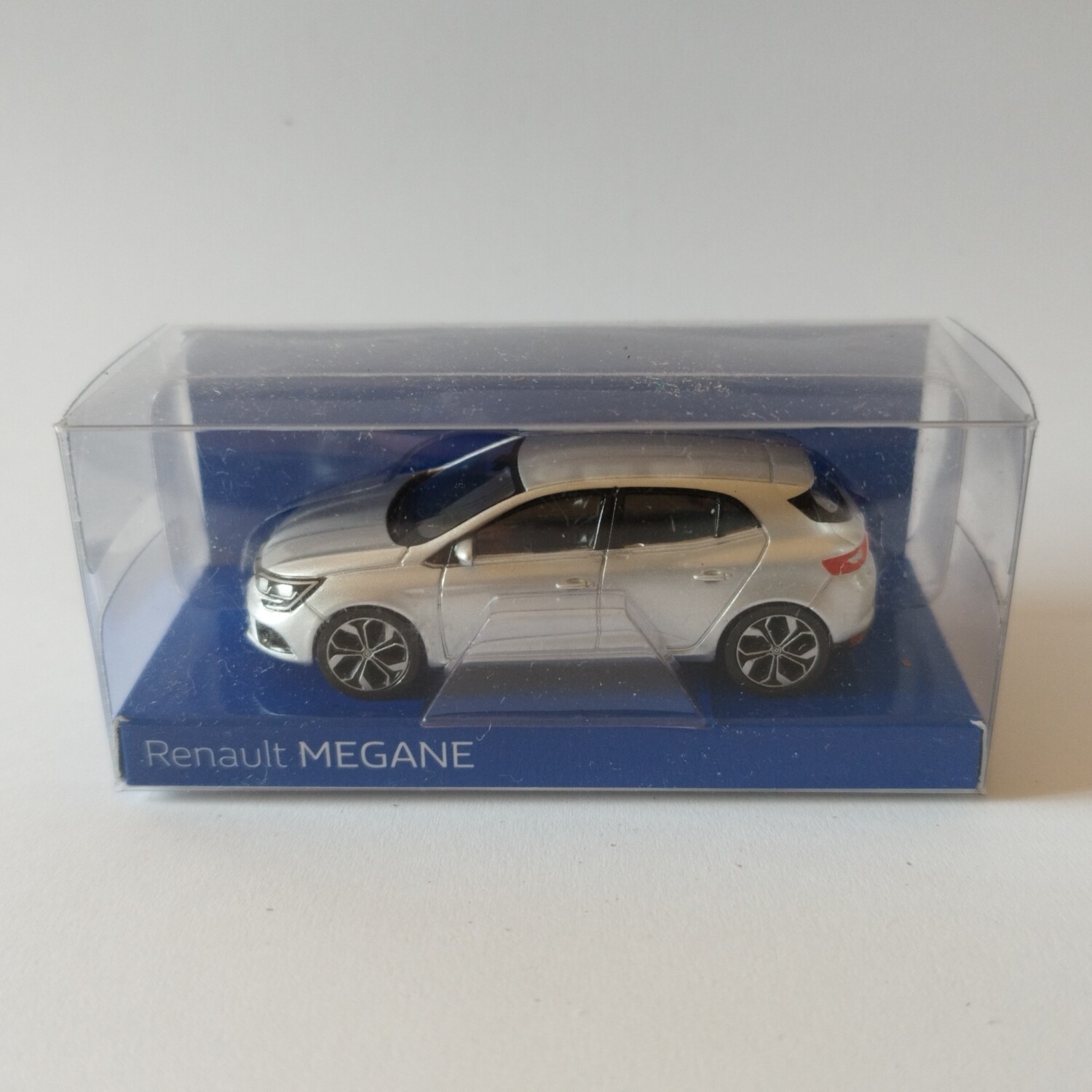 Renault Megane 4 grise 