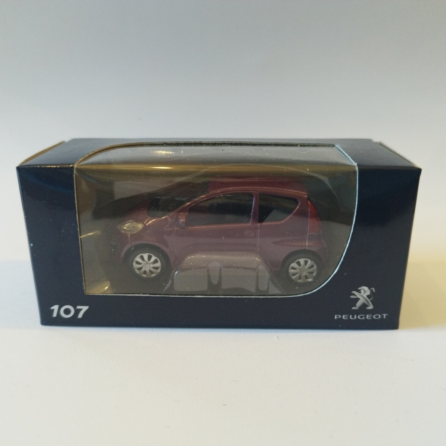 Peugeot 107 PH2 violet