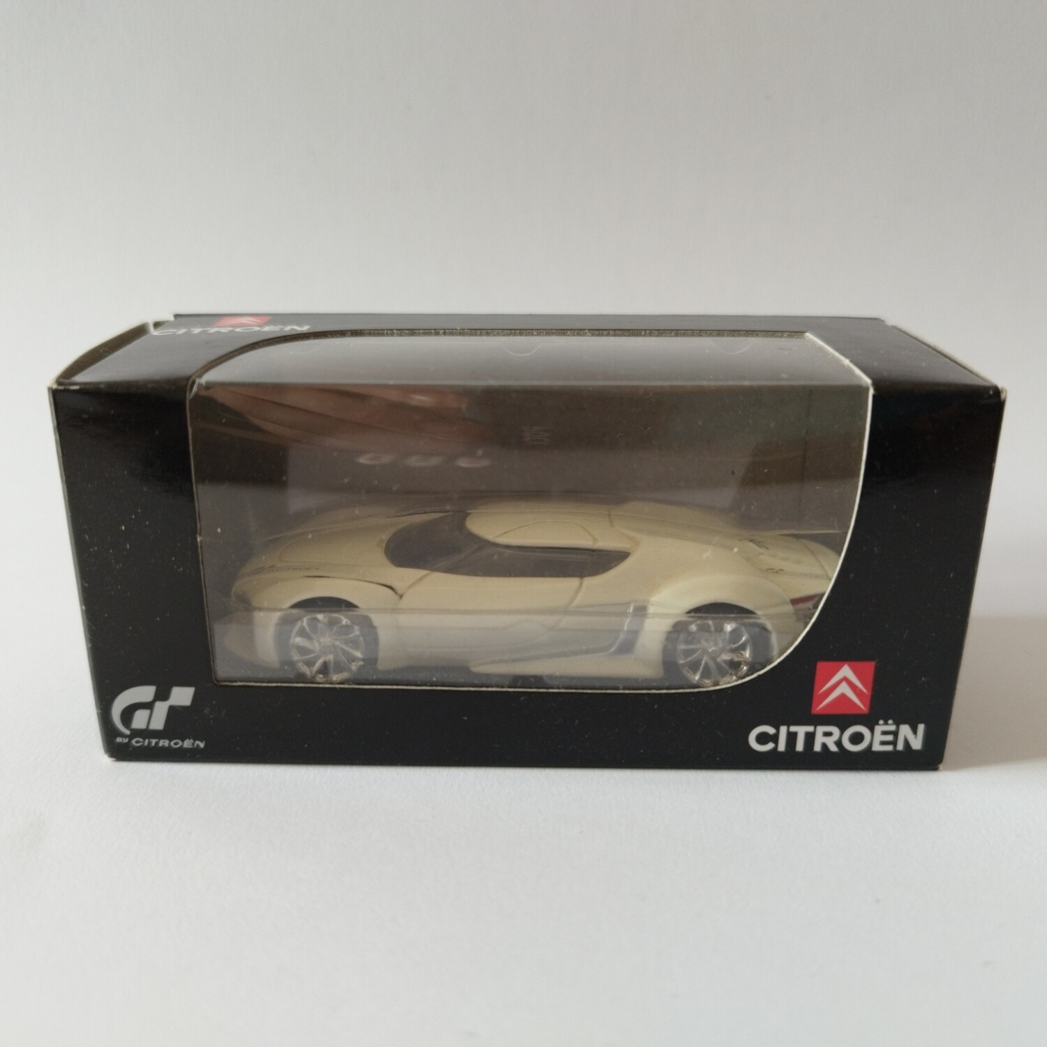 Citroen GT blanche (Boite noir + ancien logo)