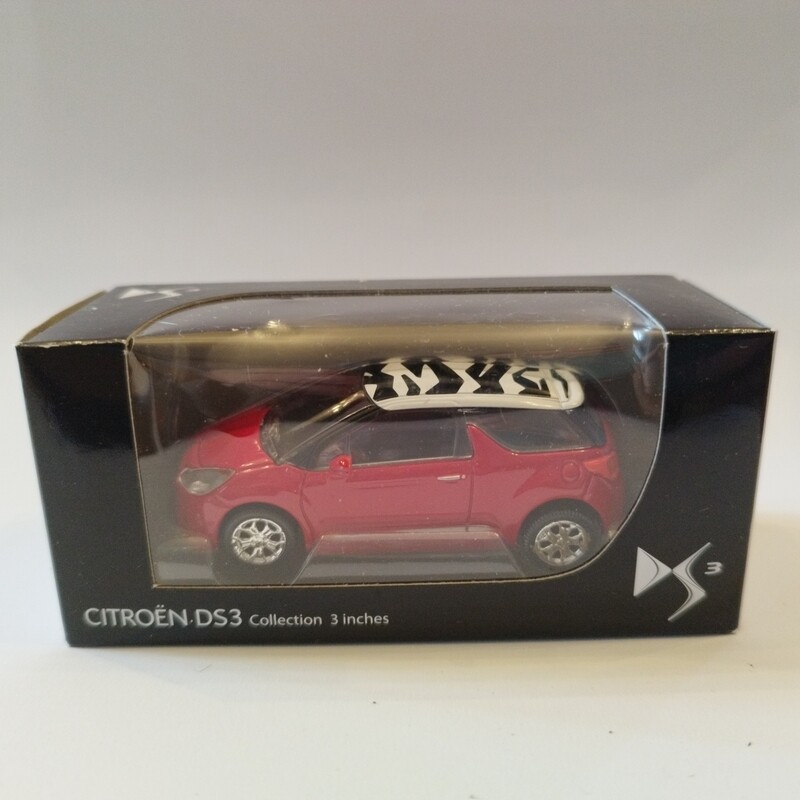 DS DS3 2010 Rouge toit blanc ligne noir (Boite noir et blanche)