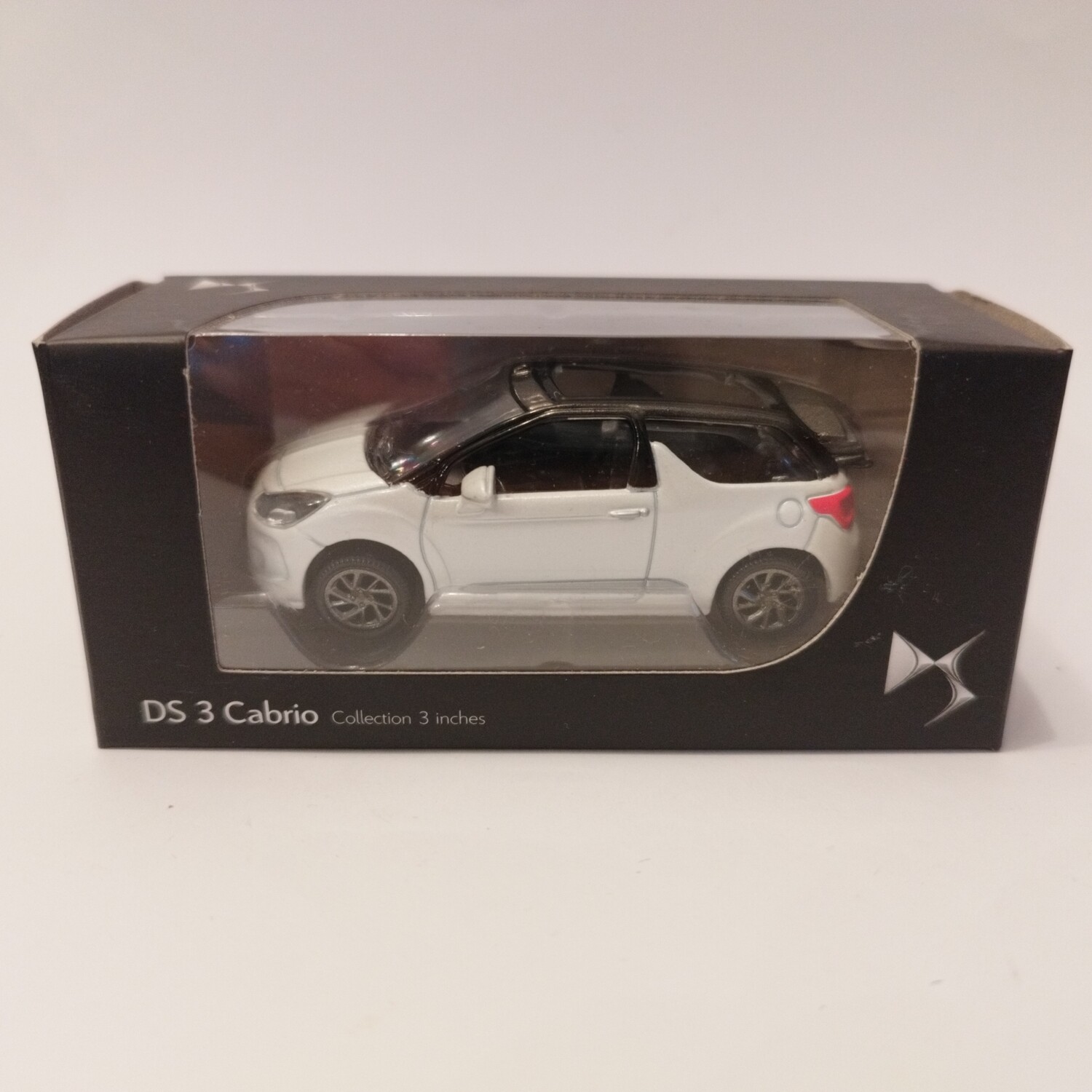 DS DS3 2014 cabrio blanche