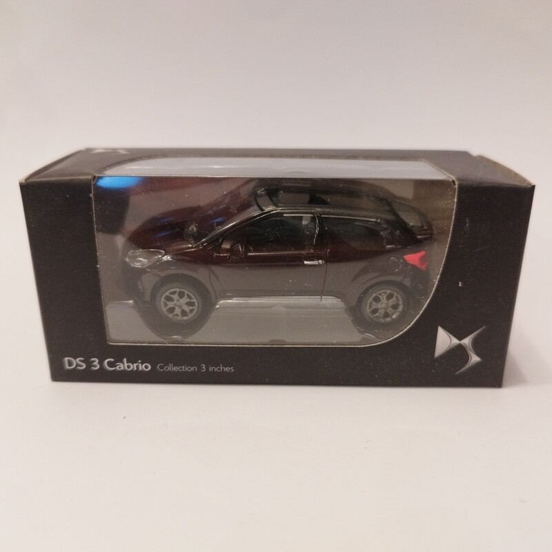 DS DS3 2014 cabrio violette