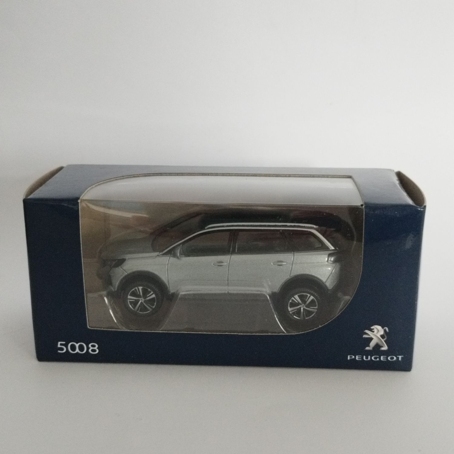 Peugeot 5008 2020 gris