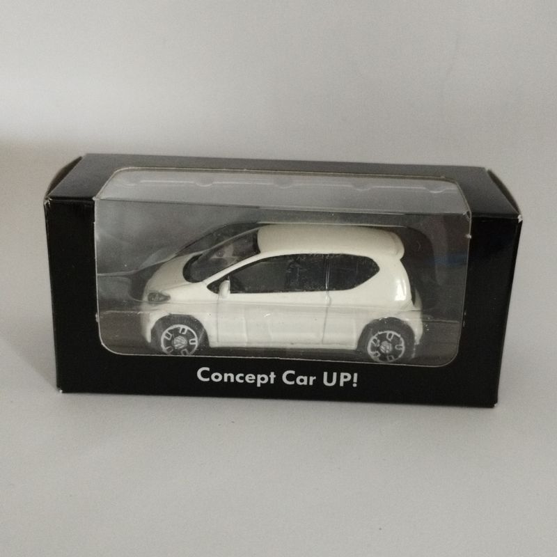 Volkswagen UP concept blanche