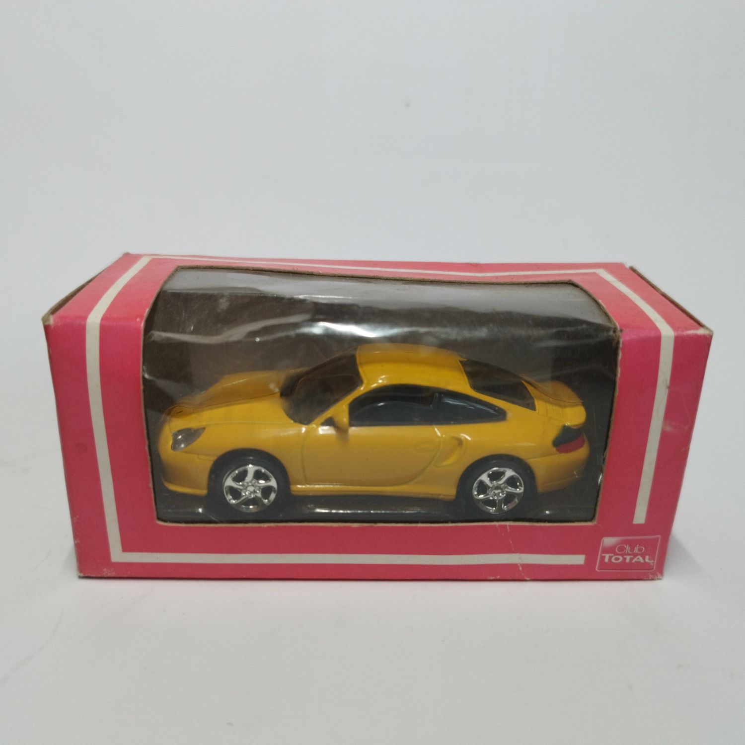 Porsche 996 Turbo Jaune (Club total)