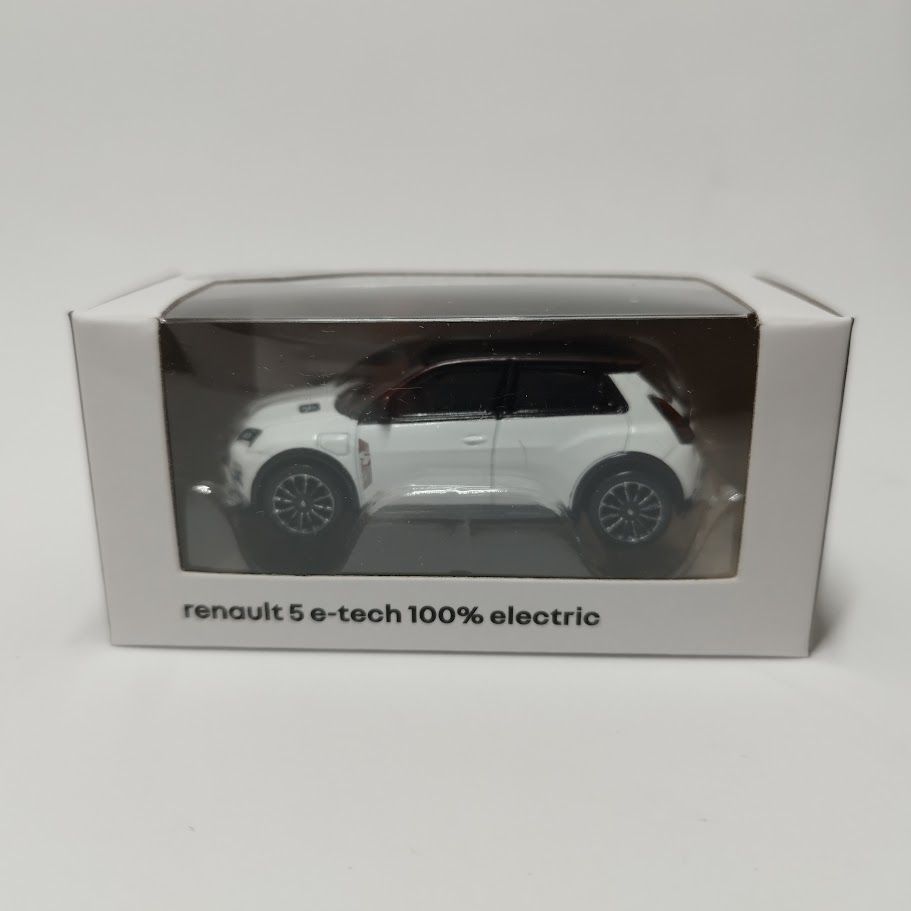 Renault 5 E-Tech 2024 blanche