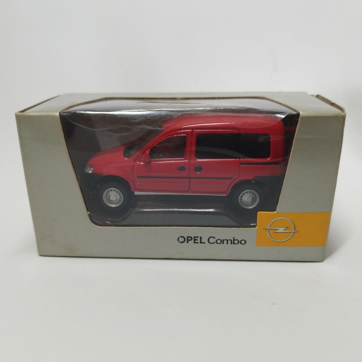 Opel Combo vitré Rouge
