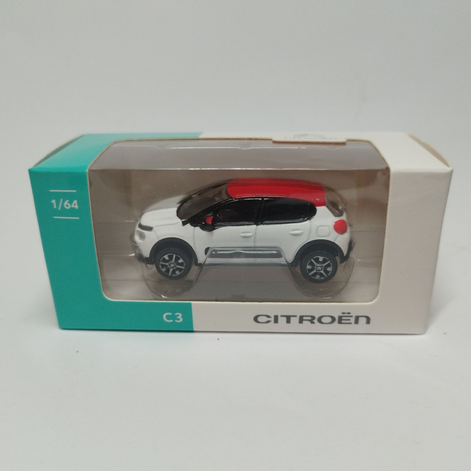 Citroen C3 2016 blanche toit rouge (nouvelle boite)