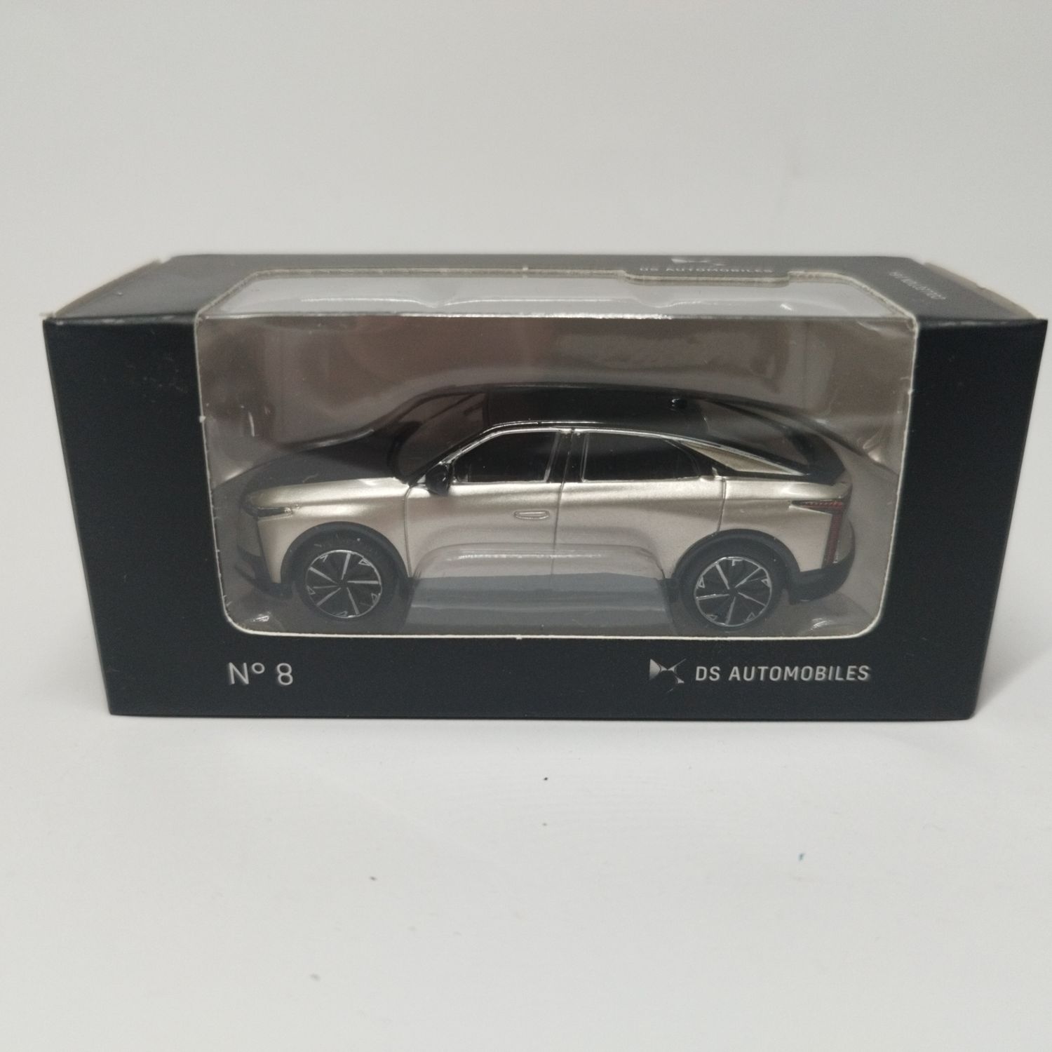 DS N°8 Gris Cristal (Ixo)