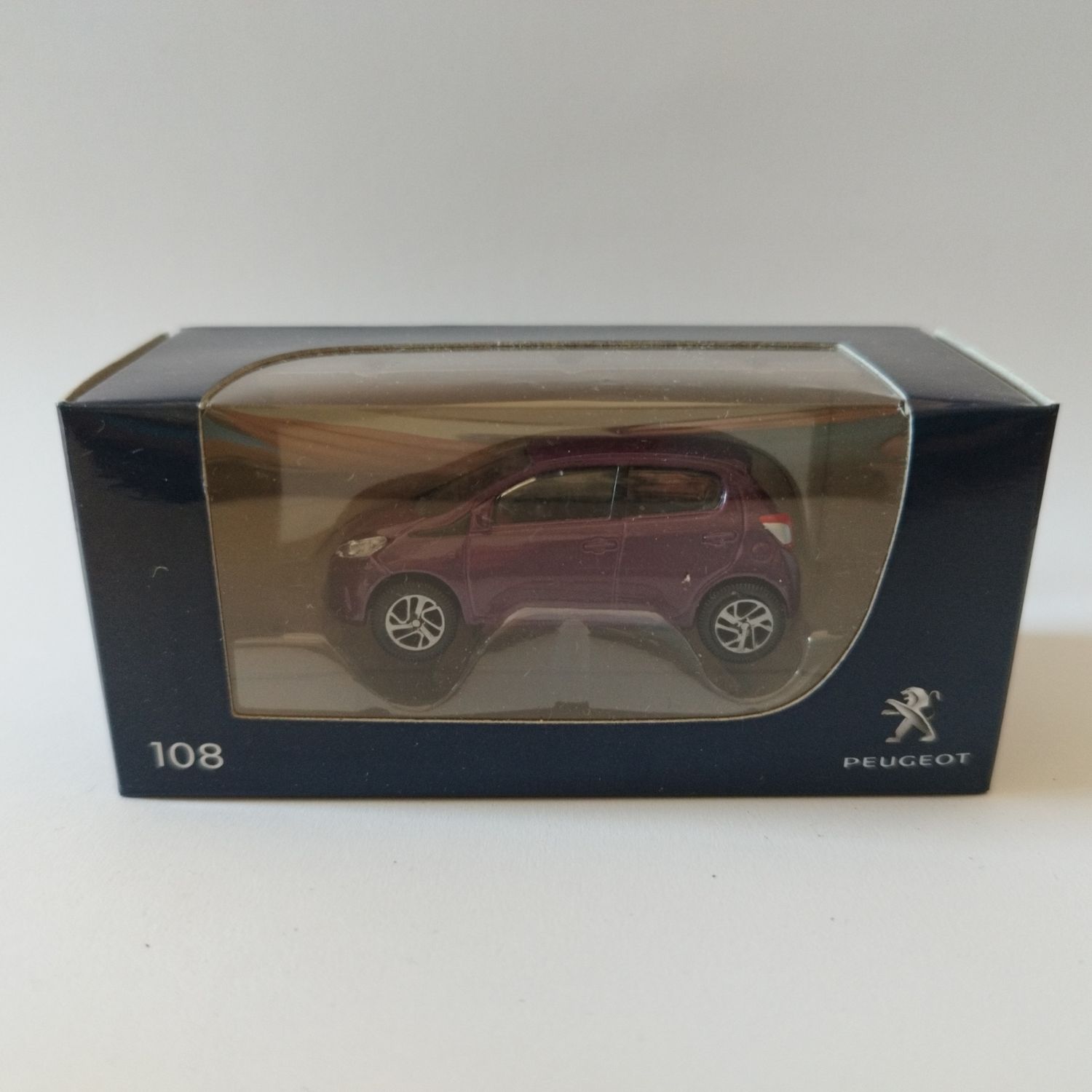 Peugeot 108 Violette