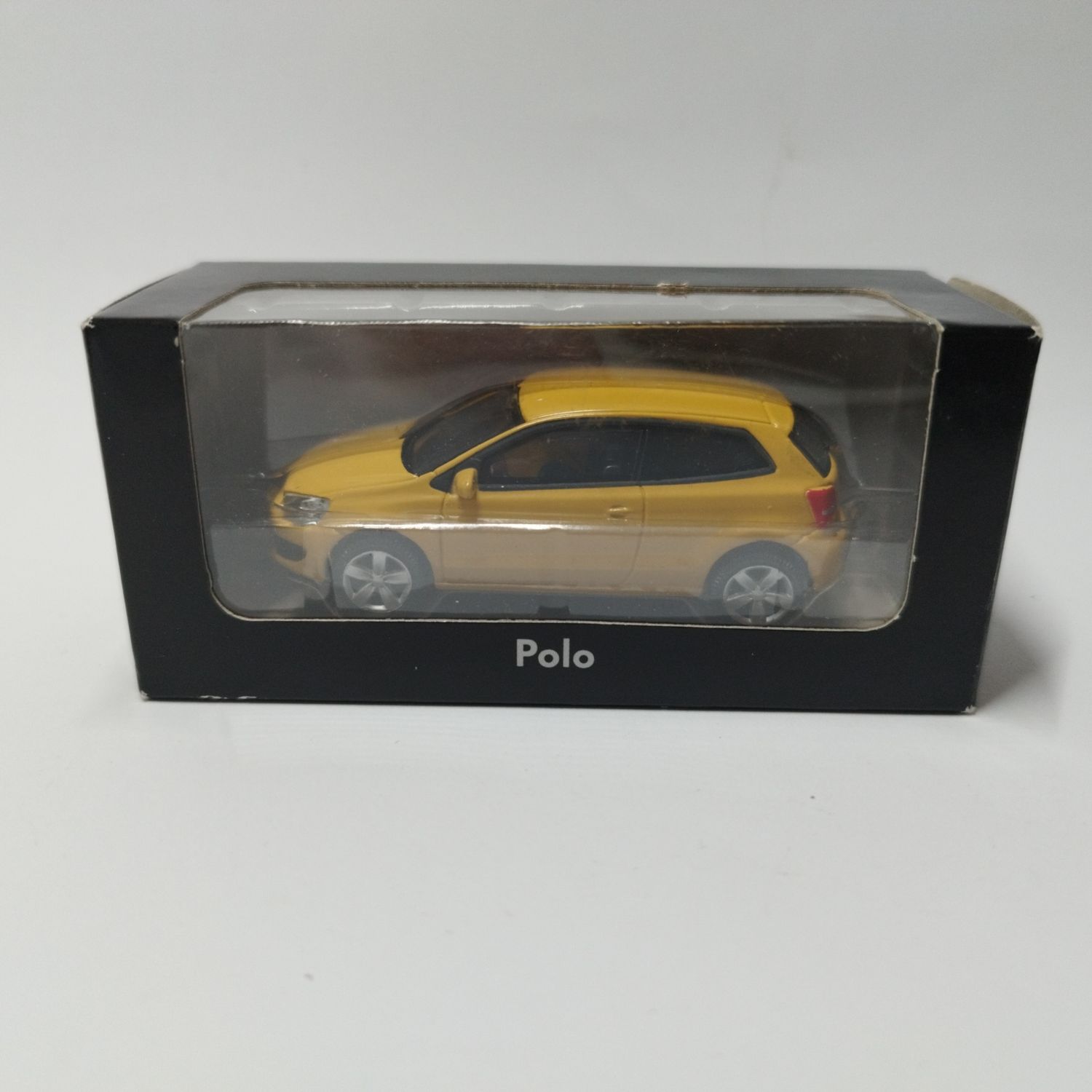 Volkswagen Polo jaune