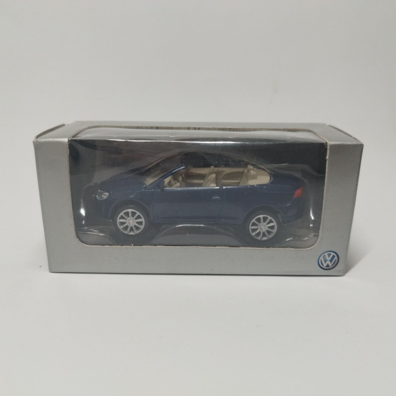 Volkswagen Eos bleue