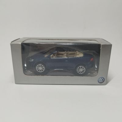 Volkswagen Eos bleue