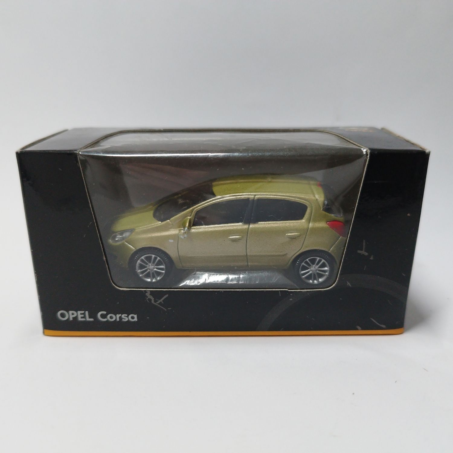 Opel Corsa 5 portes verte