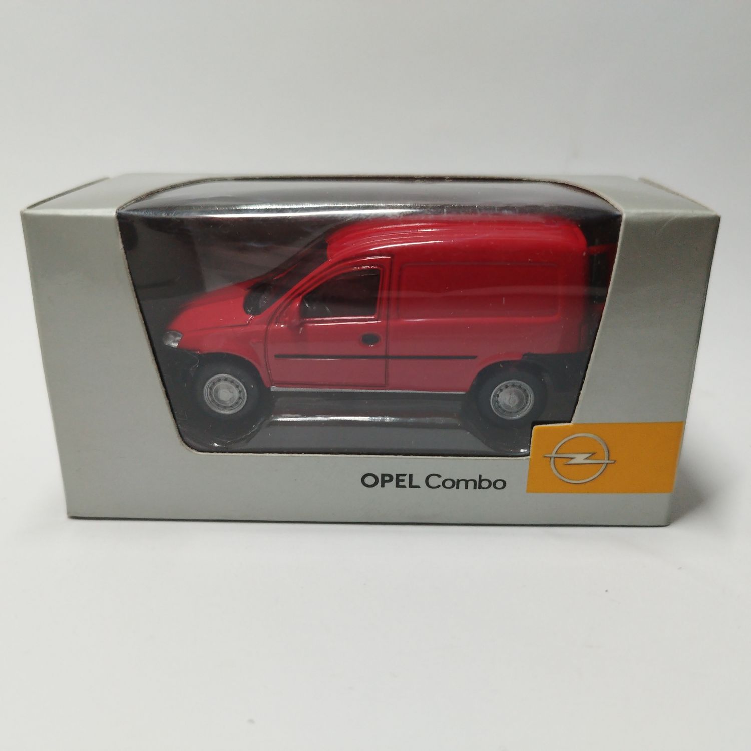 Opel Combo tolé Rouge