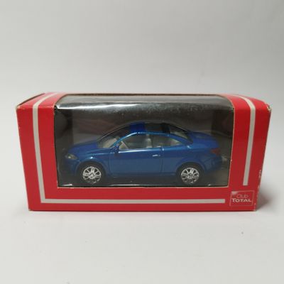 Renault Megane 2 cc bleu (Club total)