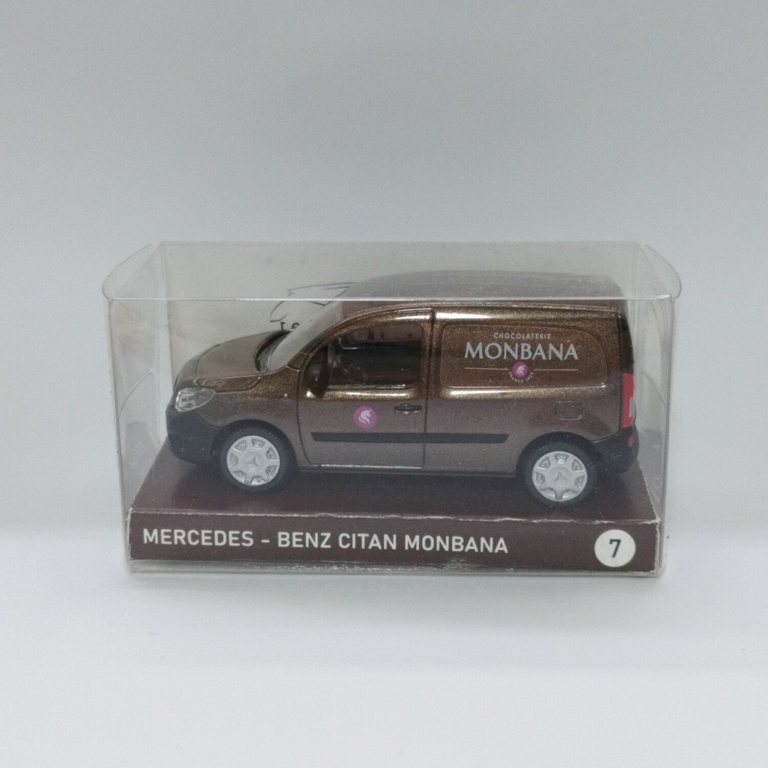 ​Mercedes Citan Marron Chocolaterie Monbana