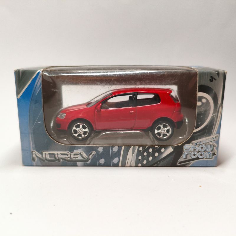 Volkswagen Golf 5 GTI Rouge