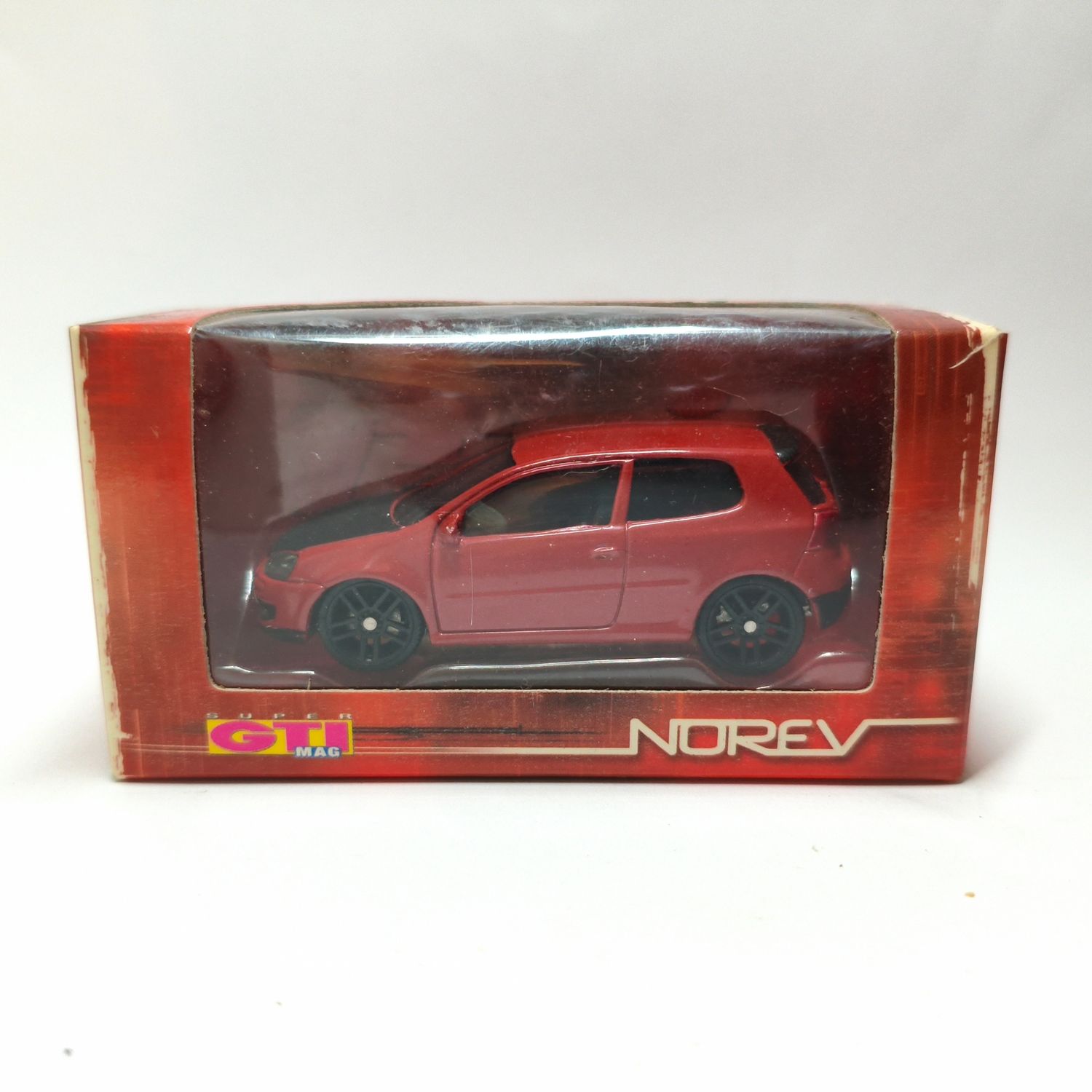 Volkswagen Golf 5 Tuning Rouge (GTI Mag)