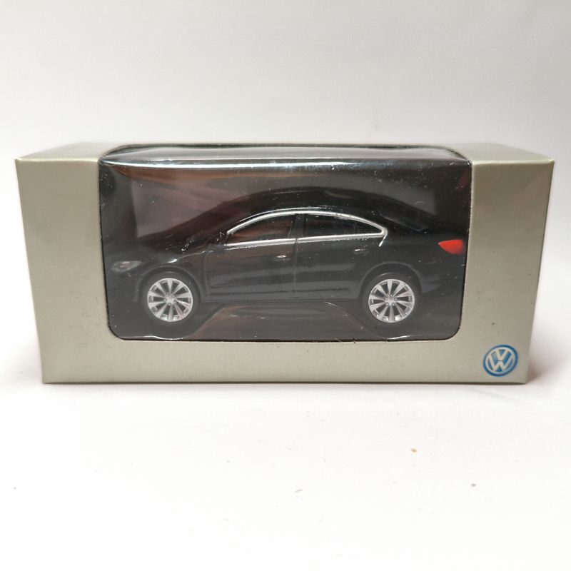 Volkswagen Passat Coupé noir