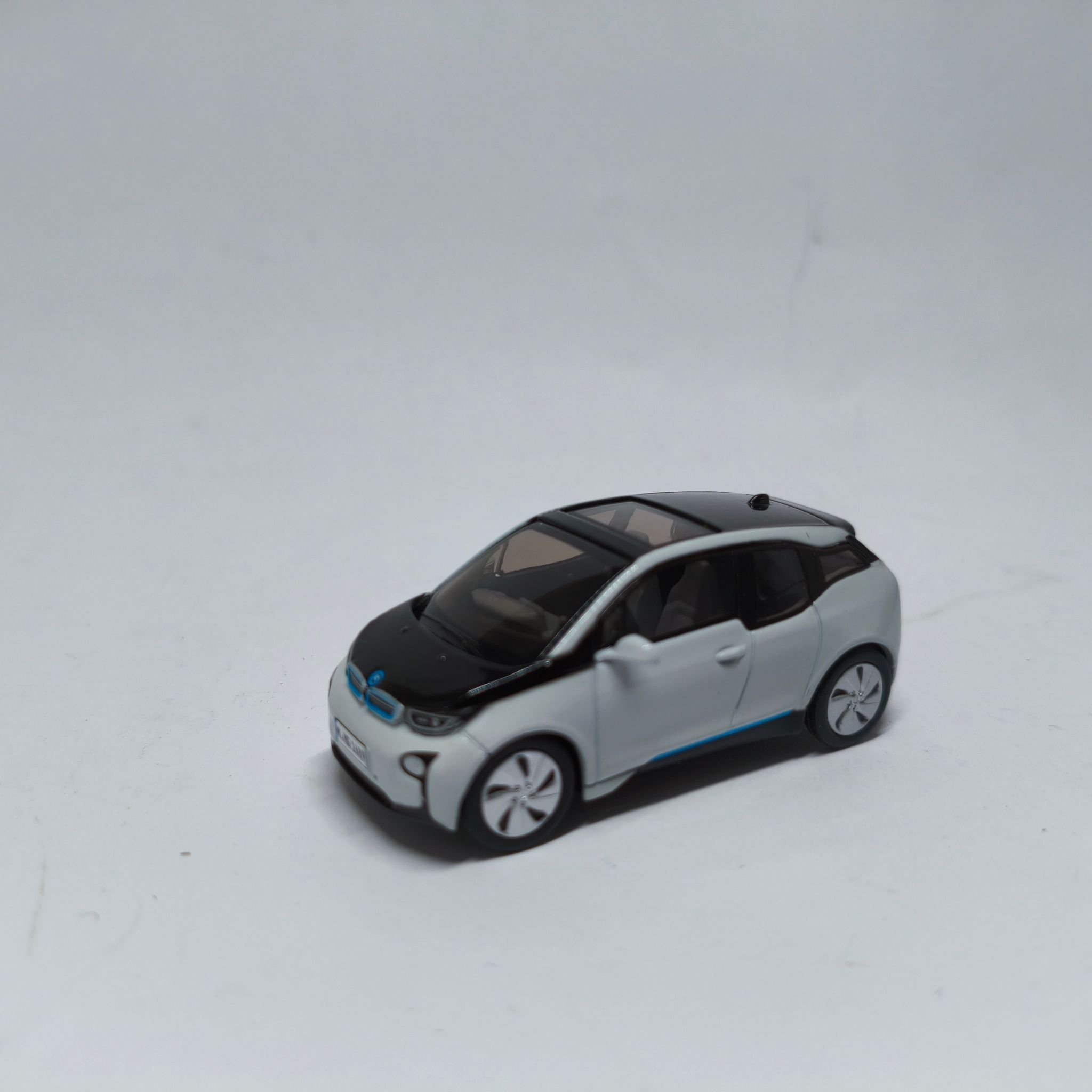 BMW I3 Blanche (Paragon)