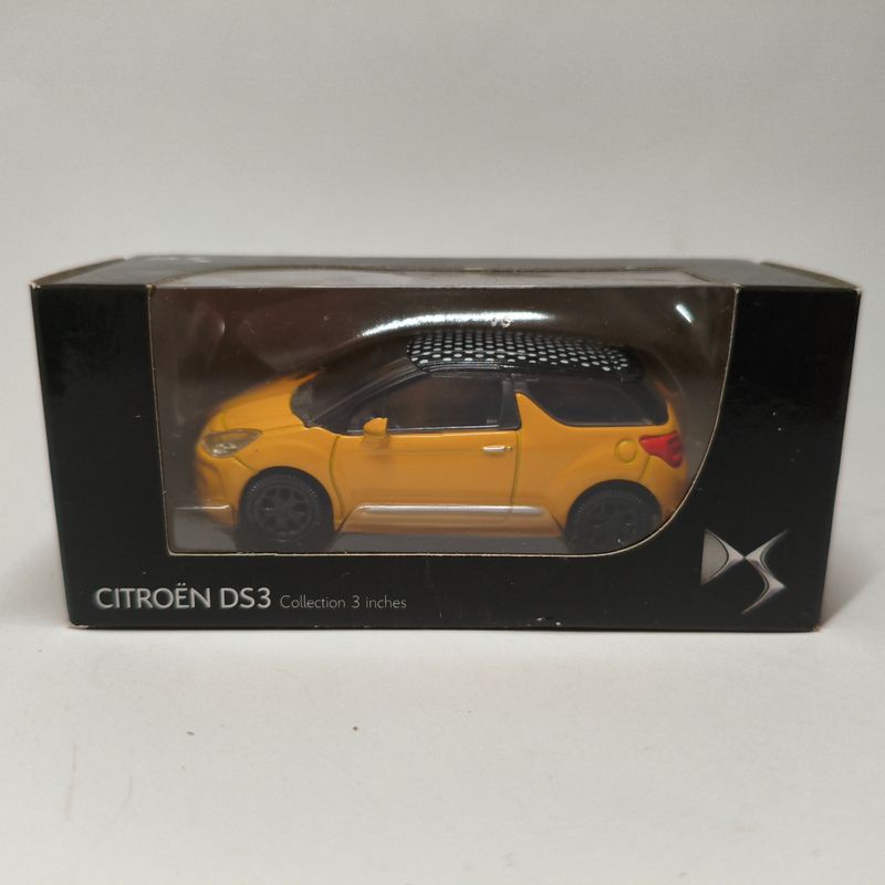 DS DS3 2010 Jaune toit noir point blanc (Boite noir)