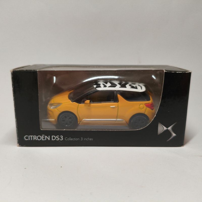 DS DS3 2010 Jaune toit blanc ligne noir (Boite noir)