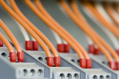 CABLES