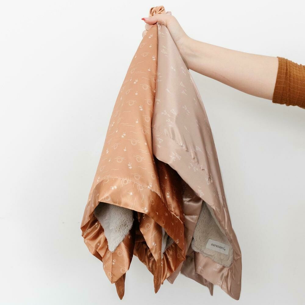 Saranoni Dainty Floral Satin Back Mini Blanket 