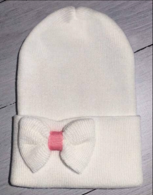 ILYBEAN White Hat with Mini White Bow and Pink Center