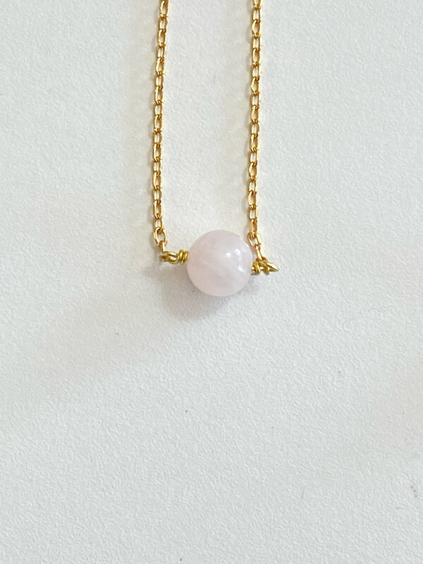 Collier des secrets & quartz rose plaqué or