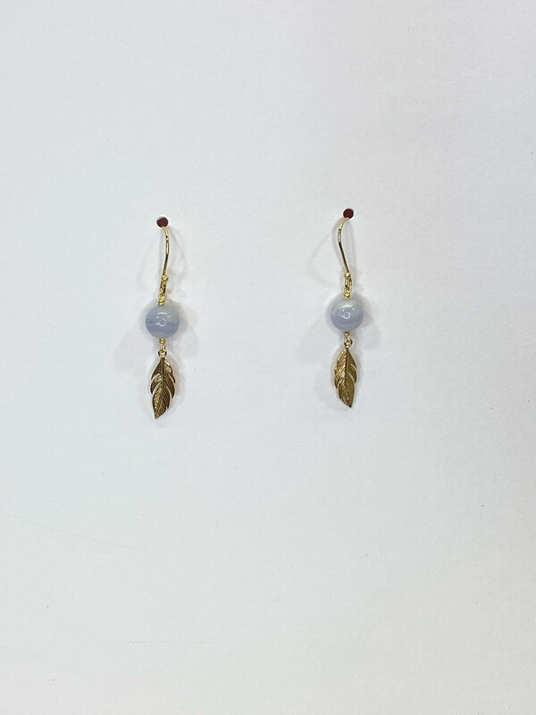 Boucles d’oreilles Harmonie céleste plaqué or & calcédoine bleue