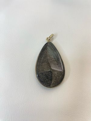 Pendentif obsidienne dorée 