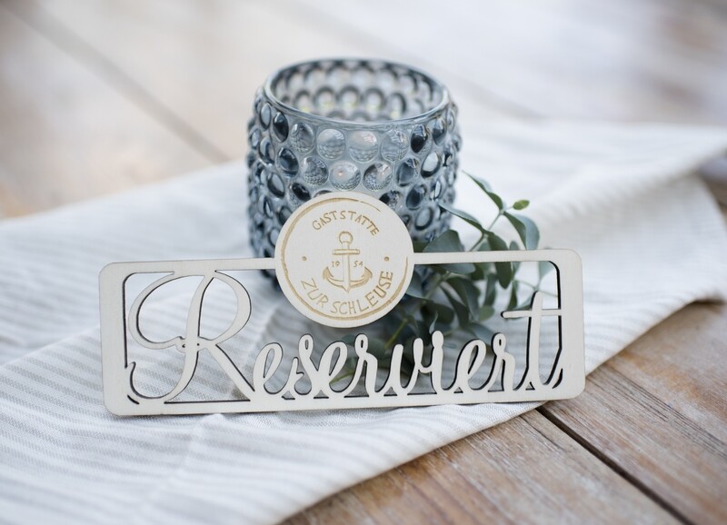 Reserviert Schild Tischschild aus Holz mit deinem Logo, Tischnummer, ... - Restaurant