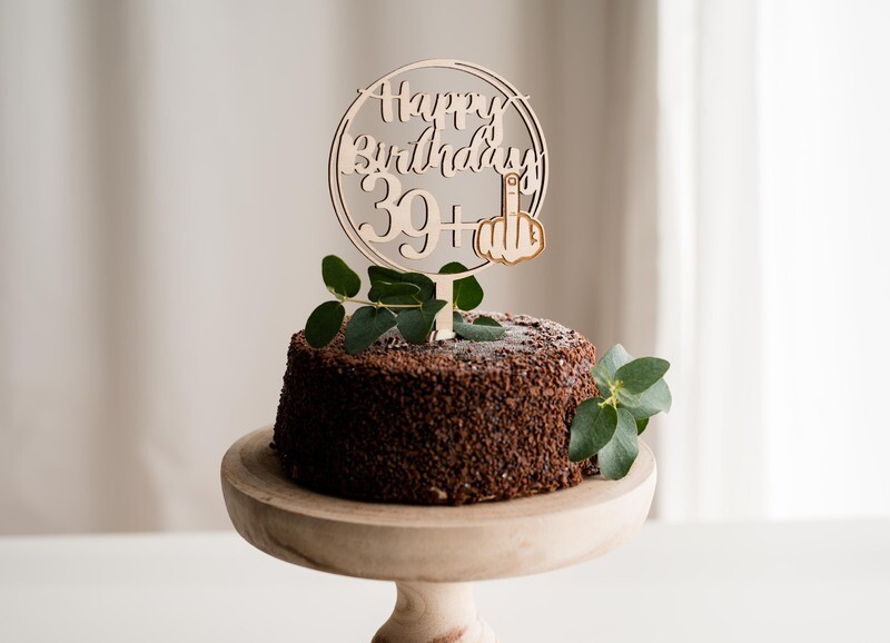 Caketopper Happy Birthday mit Mittelfinger 19+ 29+ 39+ 49+ 59+ 69+