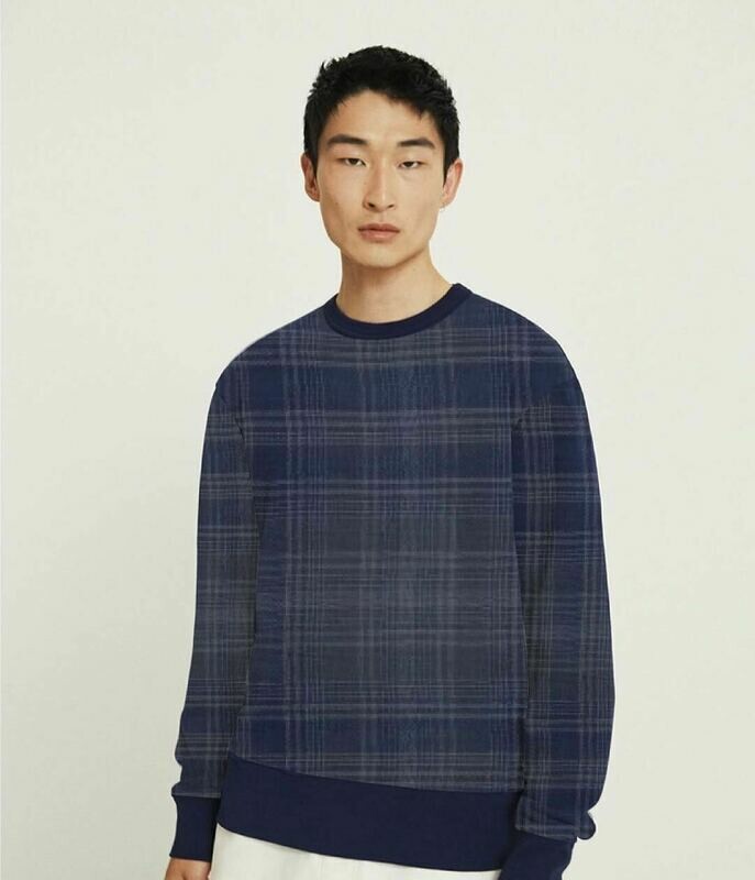 Plaid pattern sweatshirt