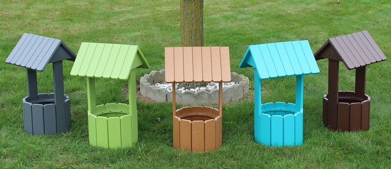 Small Wishing Well Planter