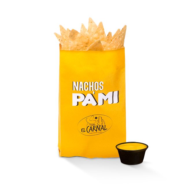 NACHOS PA'MI CON SALSA QUESO CHEDDAR